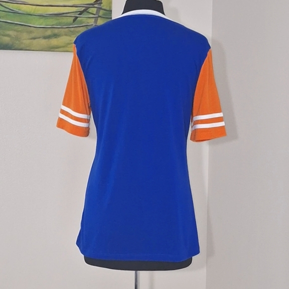 UF  V-Neck Top🧡💙 - Picture 3 of 8